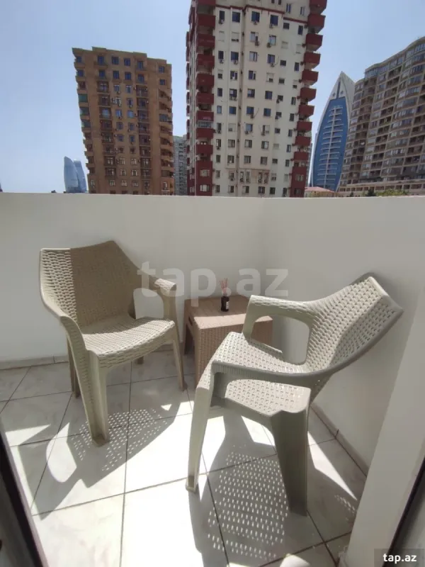 Kirayə verilir 3 otaqlı yeni tikili 100 m²