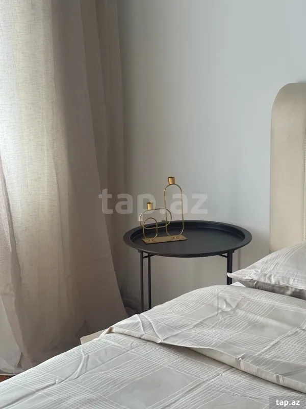 Kirayə verilir 3 otaqlı yeni tikili 100 m²