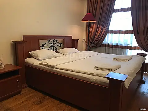 Kirayə verilir 3 otaqlı yeni tikili 100 m²