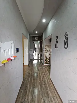 Satılır 6 otaqlı həyət evi