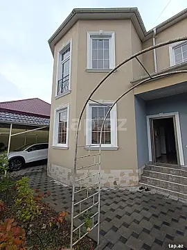 Satılır 6 otaqlı həyət evi