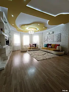 Satılır 6 otaqlı həyət evi