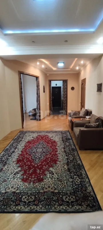 Satılır 4 otaqlı yeni tikili 209 m²