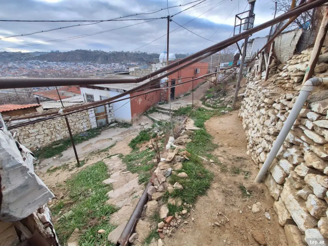 Satılır 2 otaqlı həyət evi 50 m²