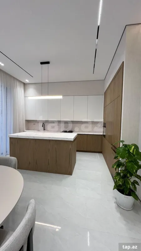 Satılır 5 otaqlı həyət evi