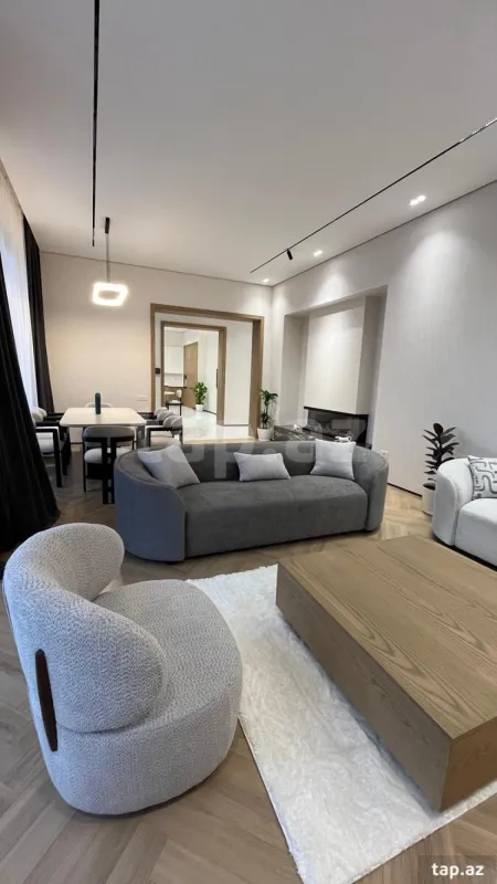 Satılır 5 otaqlı həyət evi