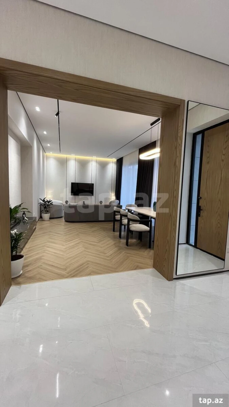 Satılır 5 otaqlı həyət evi