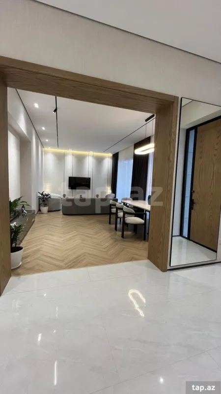 Satılır 5 otaqlı həyət evi