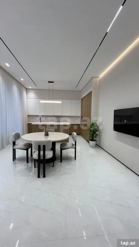 Satılır 5 otaqlı həyət evi