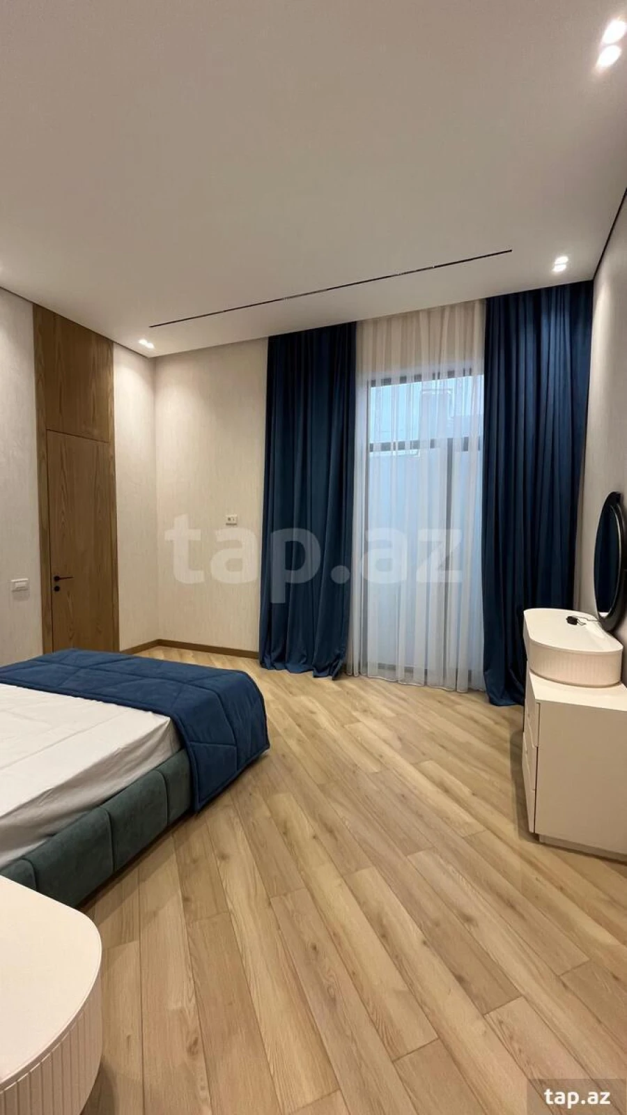 Satılır 5 otaqlı həyət evi