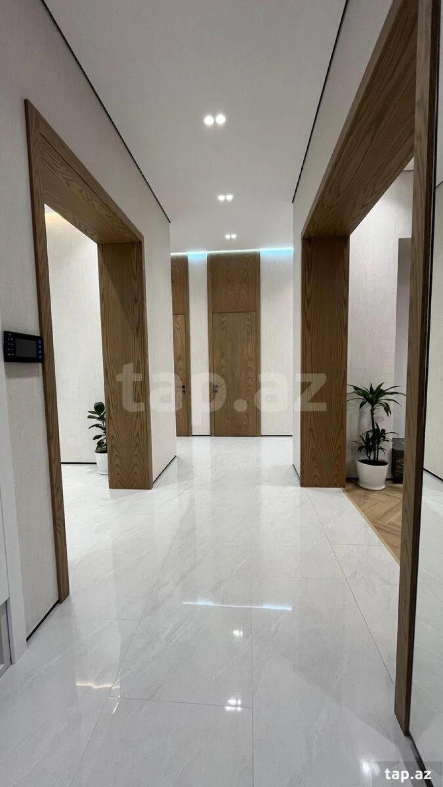 Satılır 5 otaqlı həyət evi