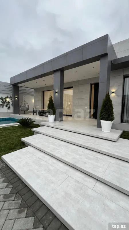 Satılır 5 otaqlı həyət evi