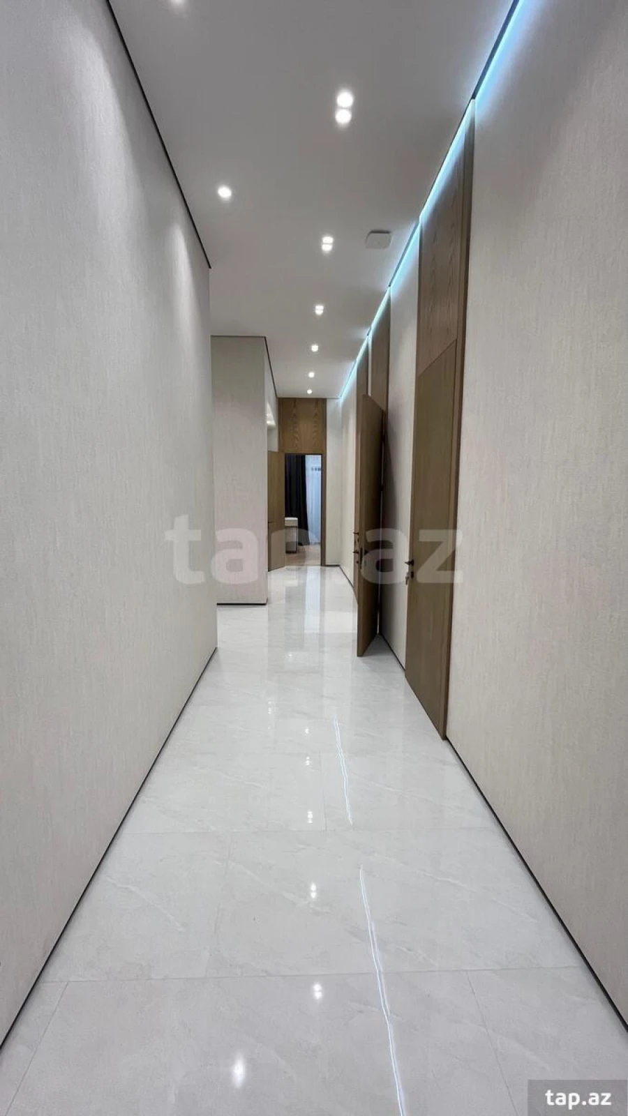 Satılır 5 otaqlı həyət evi