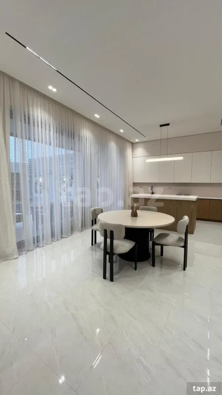 Satılır 5 otaqlı həyət evi