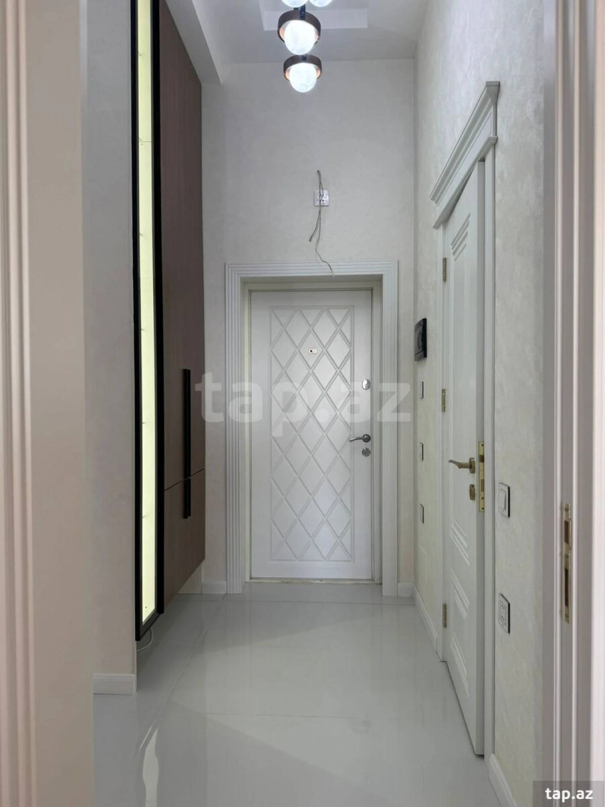 Kirayə verilir 2 otaqlı yeni tikili 60 m²