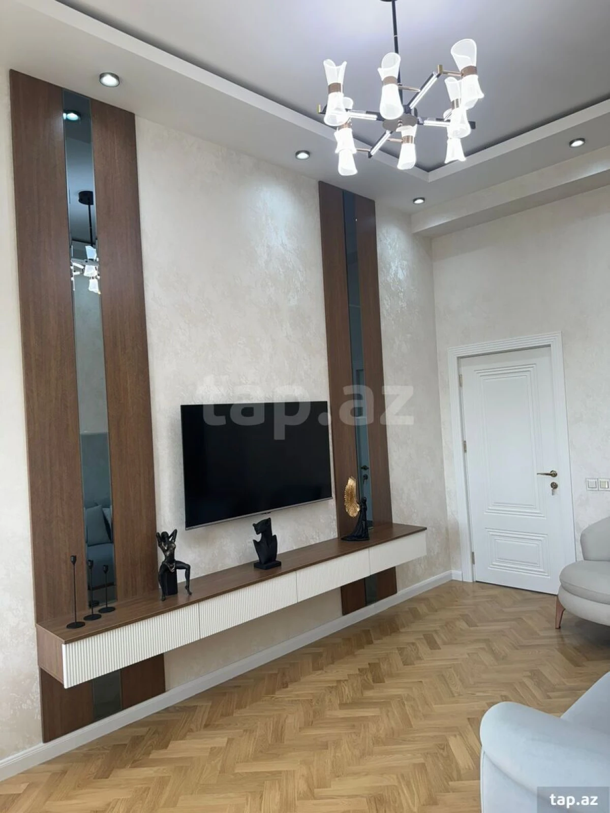 Kirayə verilir 2 otaqlı yeni tikili 60 m²