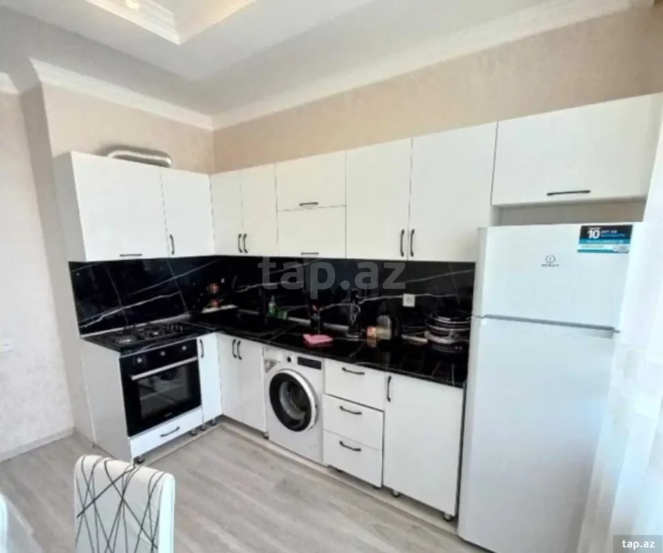 Kirayə verilir 3 otaqlı yeni tikili 85 m²