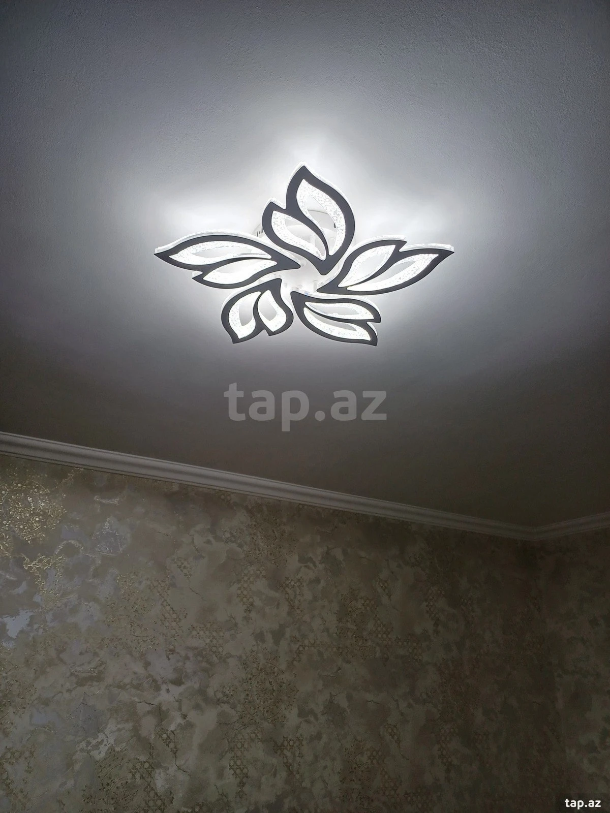 Kirayə verilir 2 otaqlı mənzil 32 m²