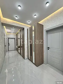 Satılır 3 otaqlı yeni tikili 90 m²