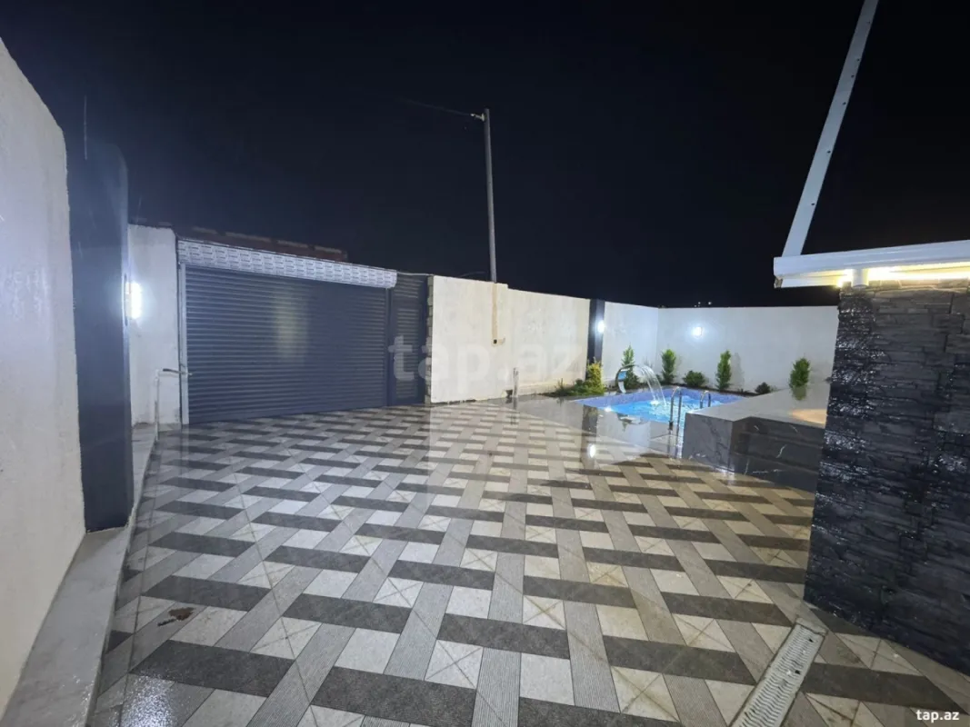 Satılır 5 otaqlı həyət evi