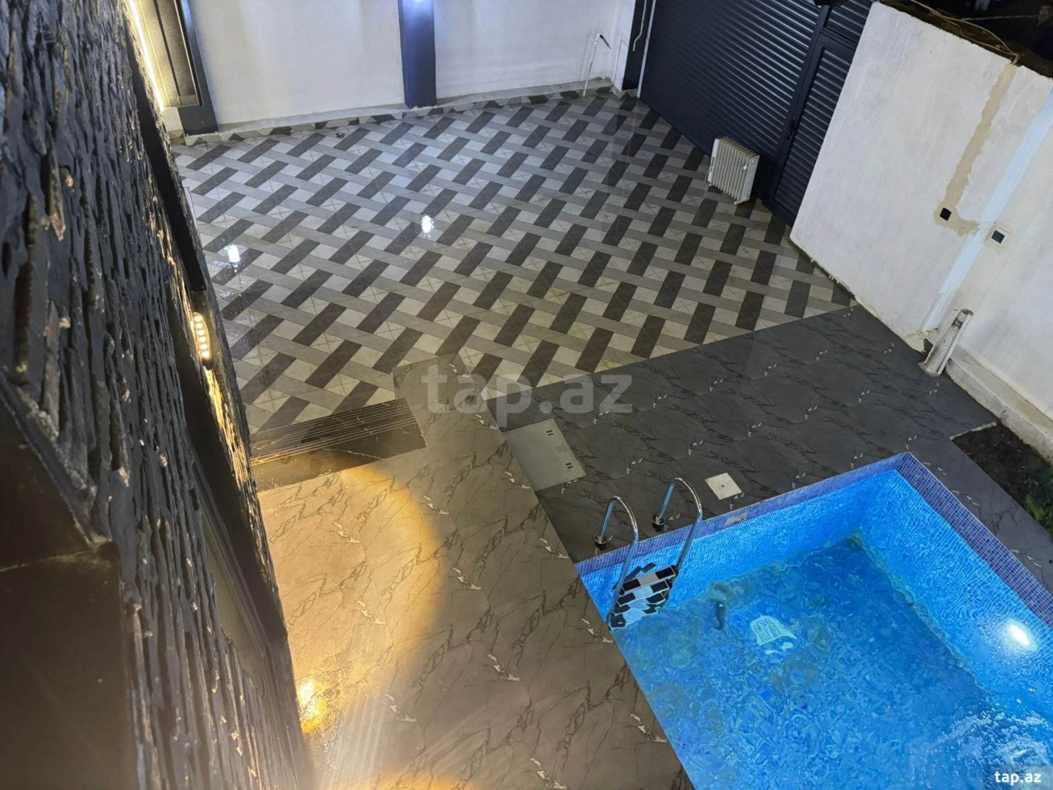 Satılır 5 otaqlı həyət evi