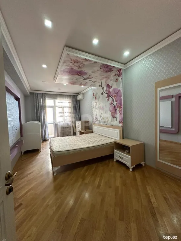 Kirayə verilir 2 otaqlı yeni tikili 110 m²