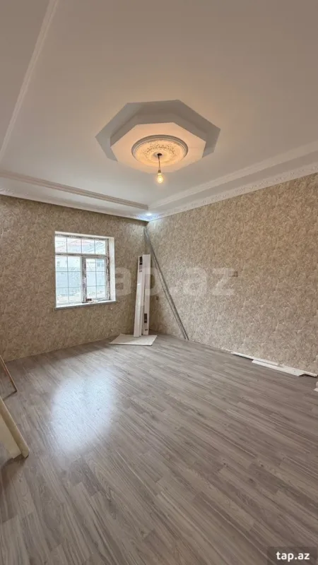 Satılır 4 otaqlı həyət evi
