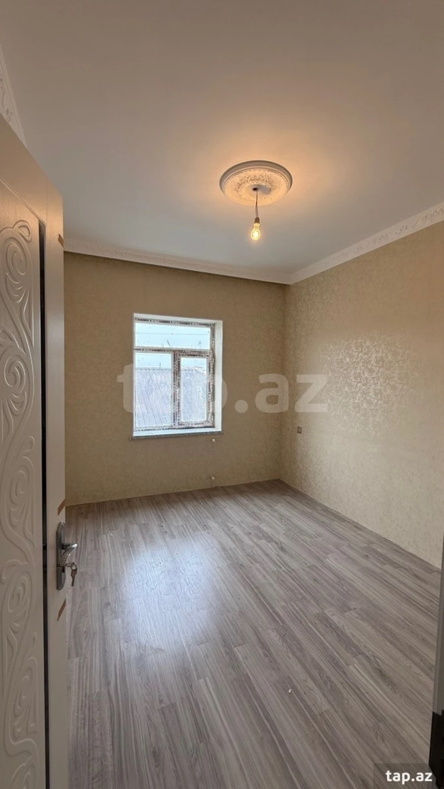 Satılır 4 otaqlı həyət evi