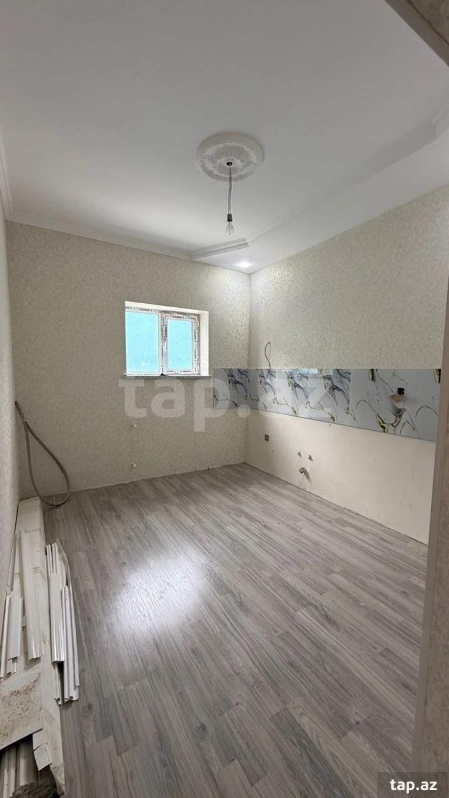 Satılır 4 otaqlı həyət evi