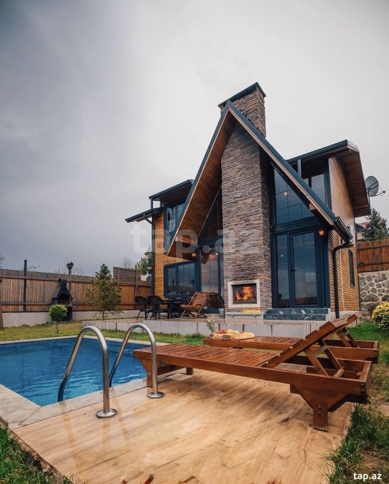 Kirayə verilir 3 otaqlı həyət evi