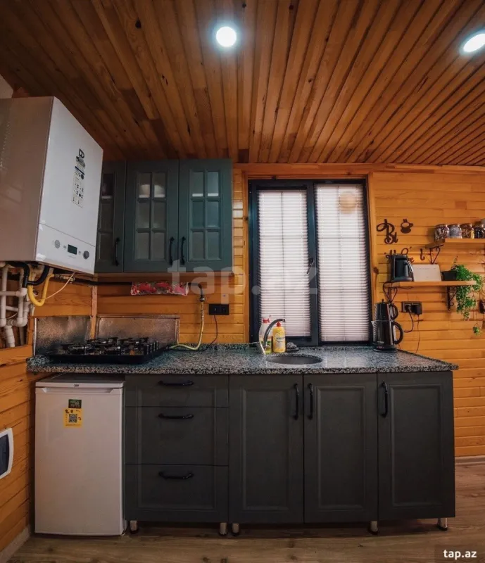 Kirayə verilir 3 otaqlı həyət evi