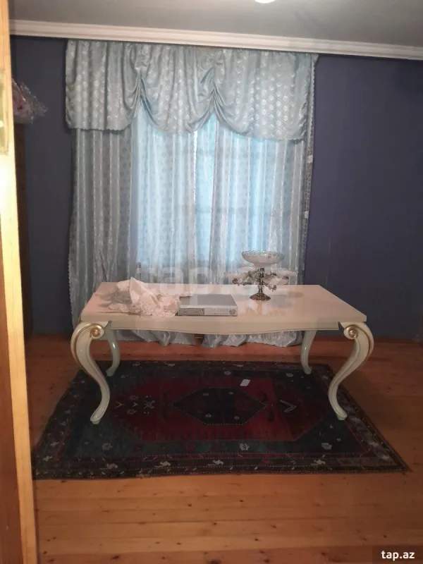 Satılır 7 otaqlı həyət evi