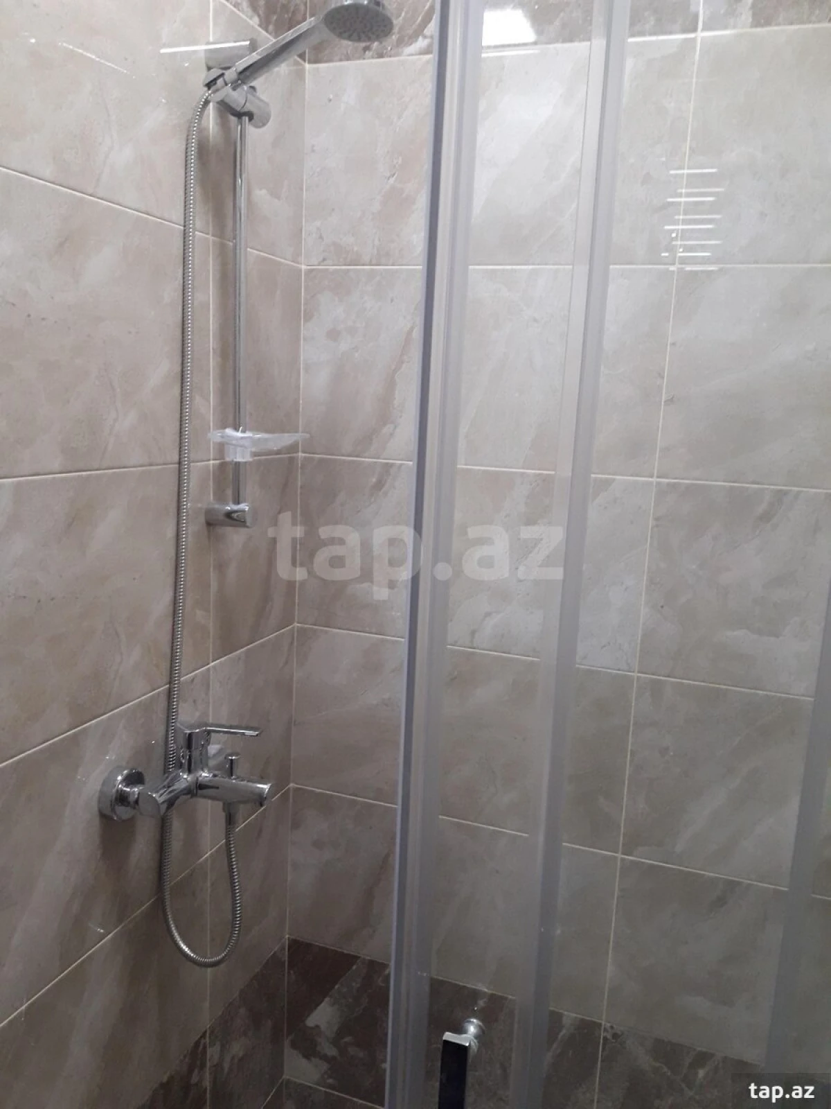 Kirayə verilir 2 otaqlı yeni tikili 47 m²