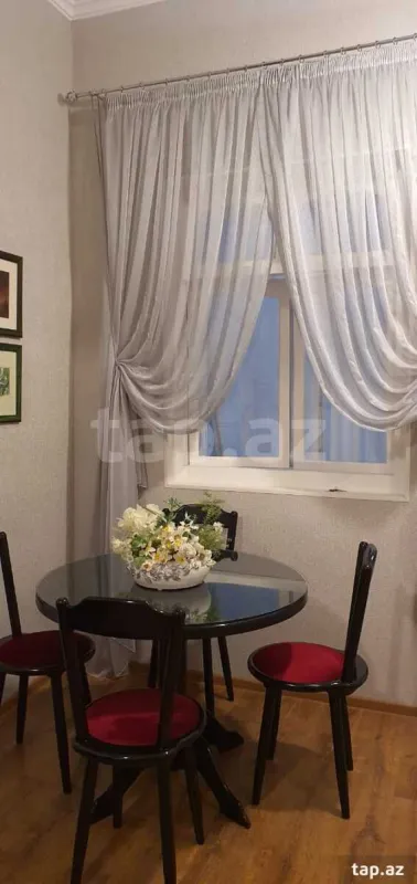 Kirayə verilir 2 otaqlı mənzil 45 m²