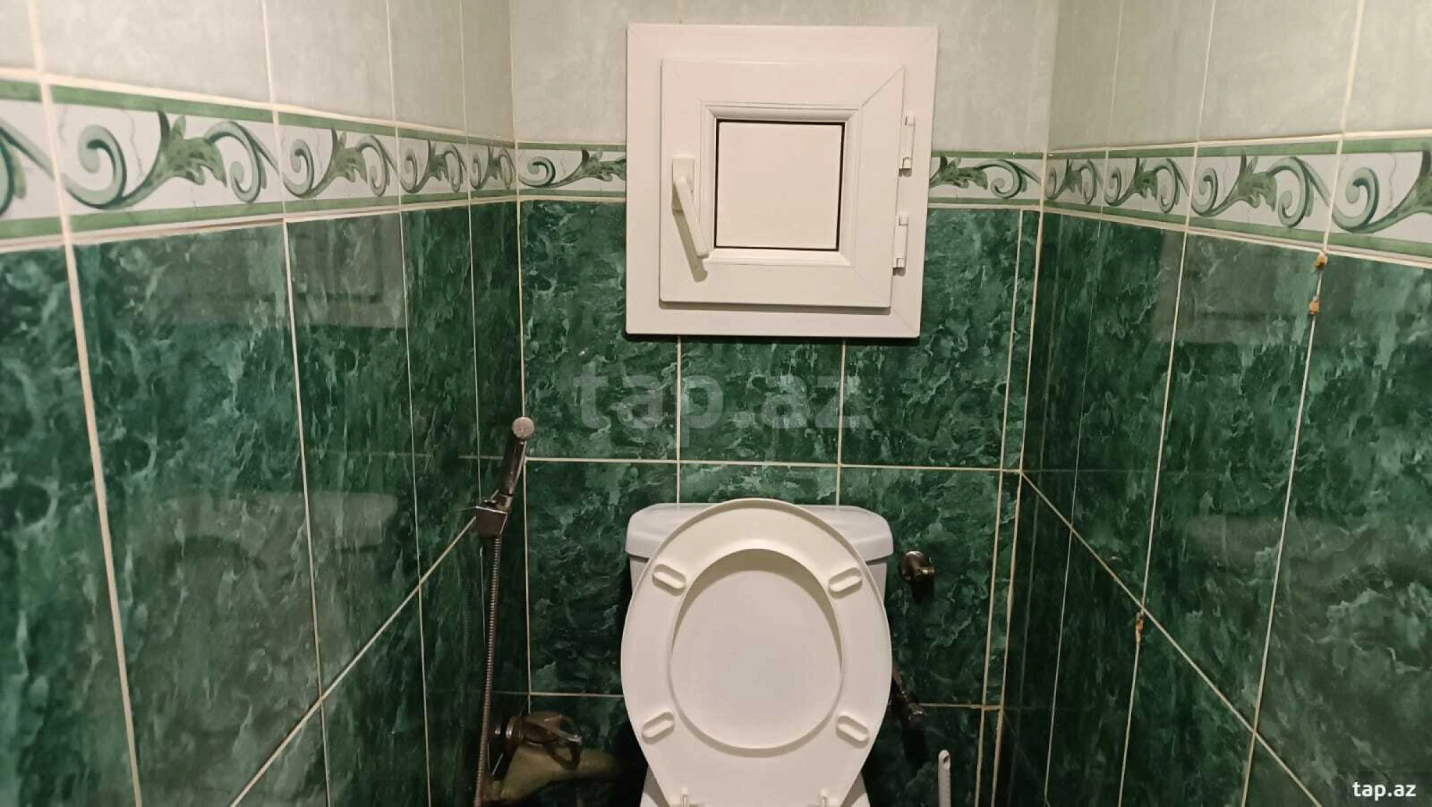 Satılır 4 otaqlı mənzil 110 m²