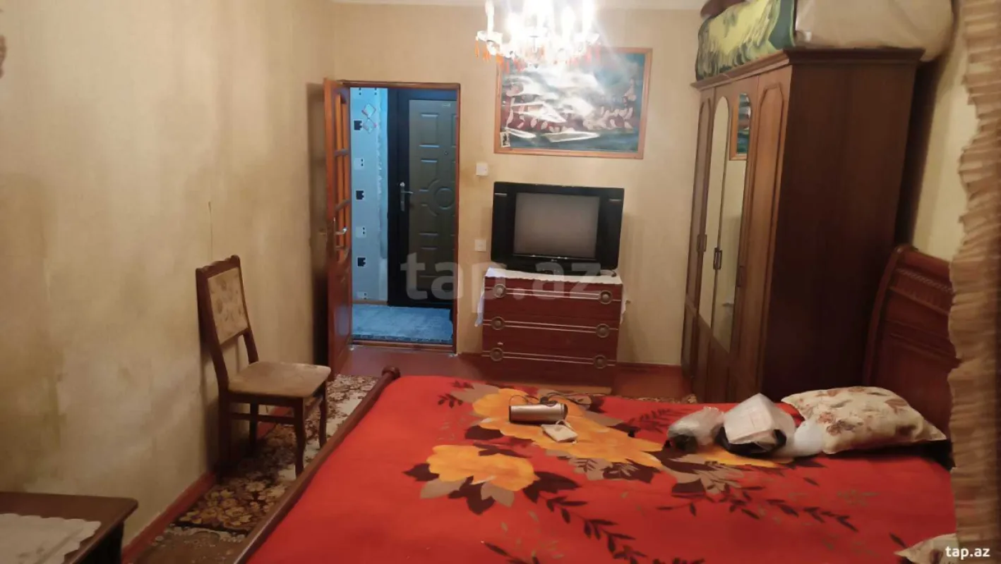 Satılır 4 otaqlı mənzil 110 m²