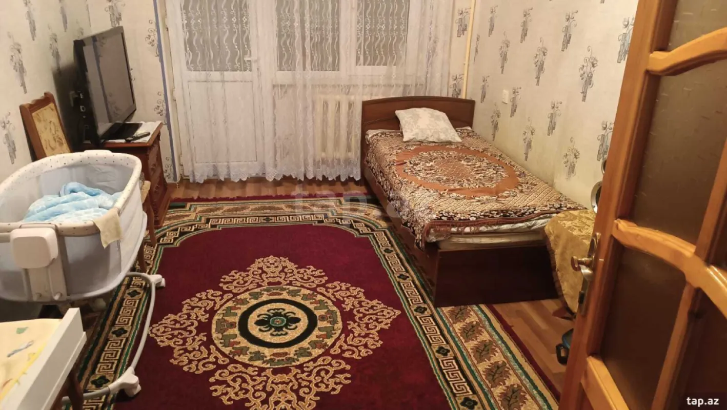 Satılır 4 otaqlı mənzil 110 m²