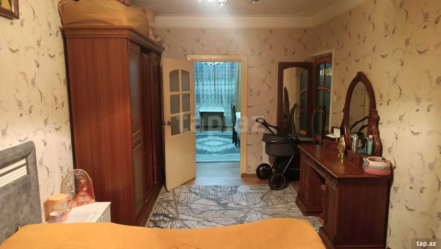 Satılır 4 otaqlı mənzil 110 m²