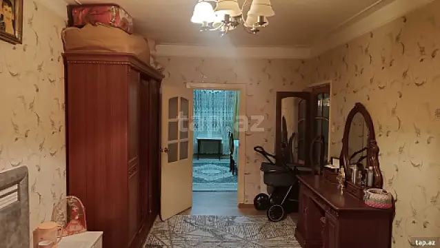 Satılır 4 otaqlı mənzil 110 m²