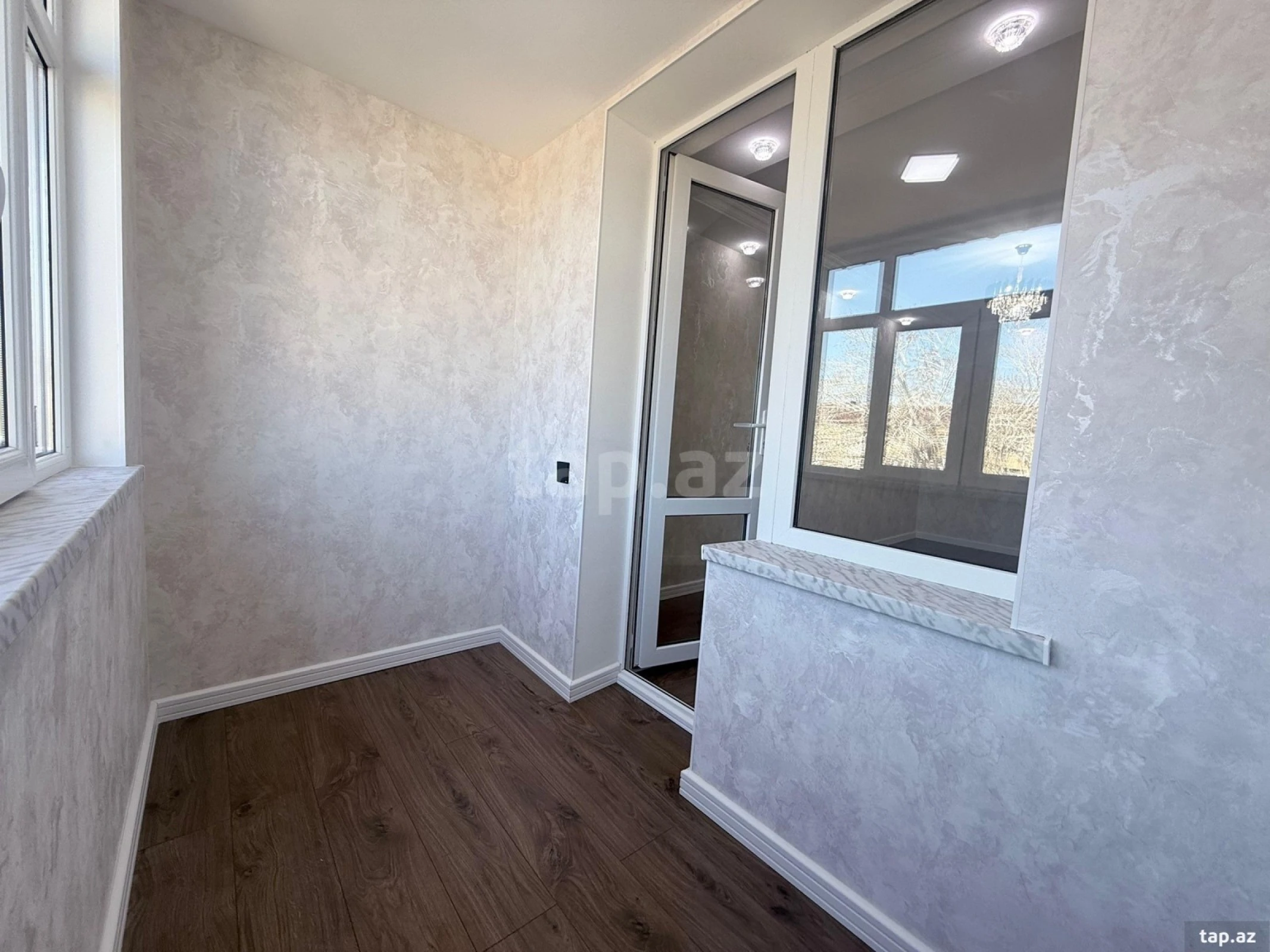 Satılır 2 otaqlı mənzil 45 m²