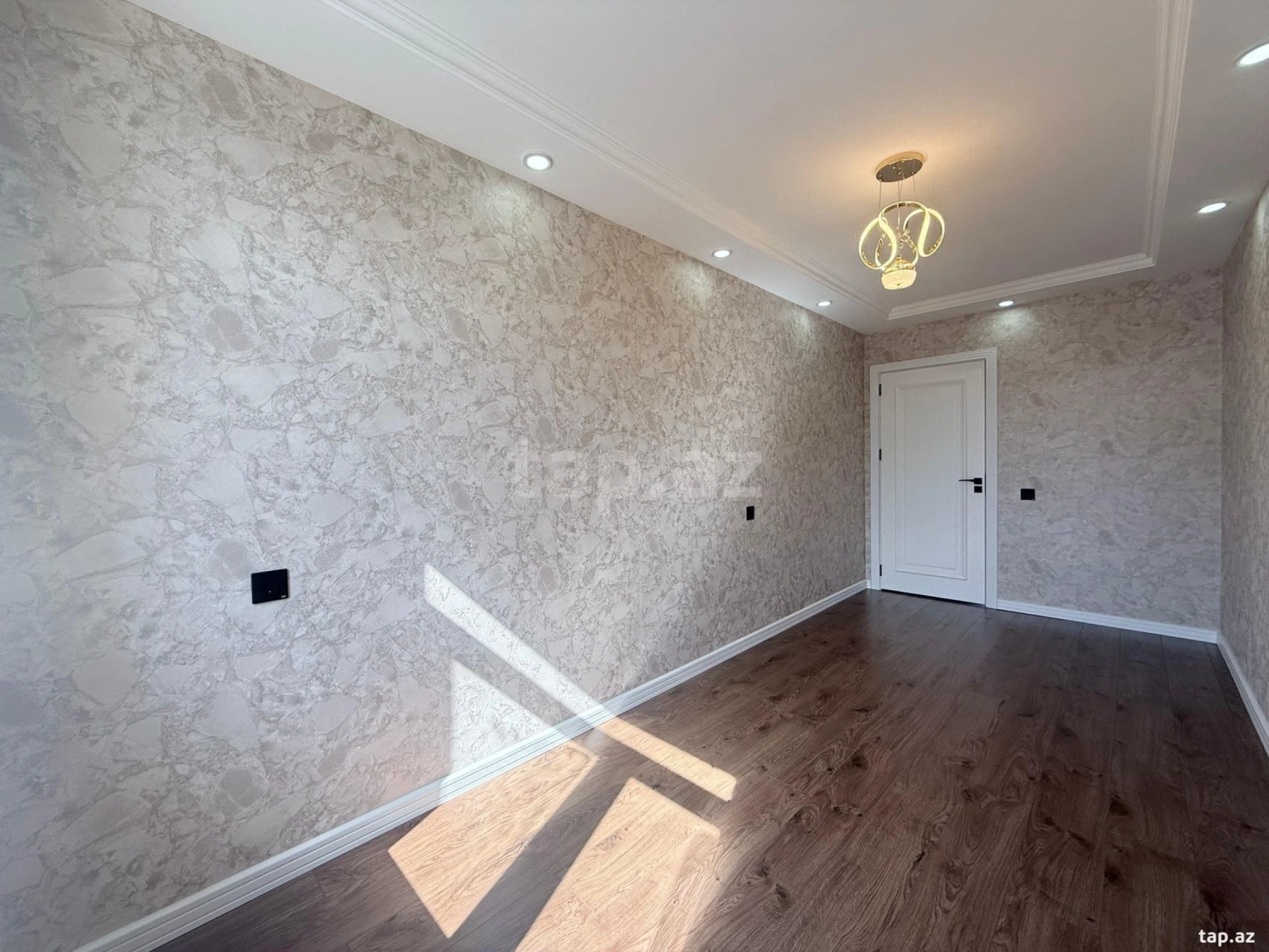 Satılır 2 otaqlı mənzil 45 m²