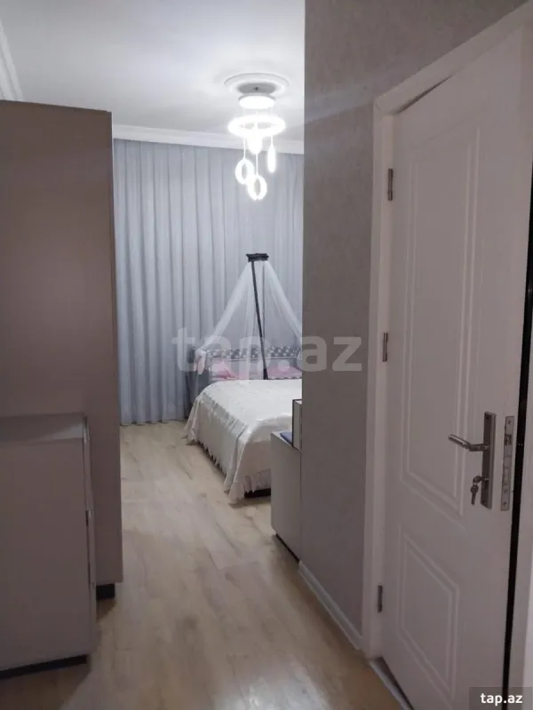 Kirayə verilir 3 otaqlı yeni tikili 110 m²