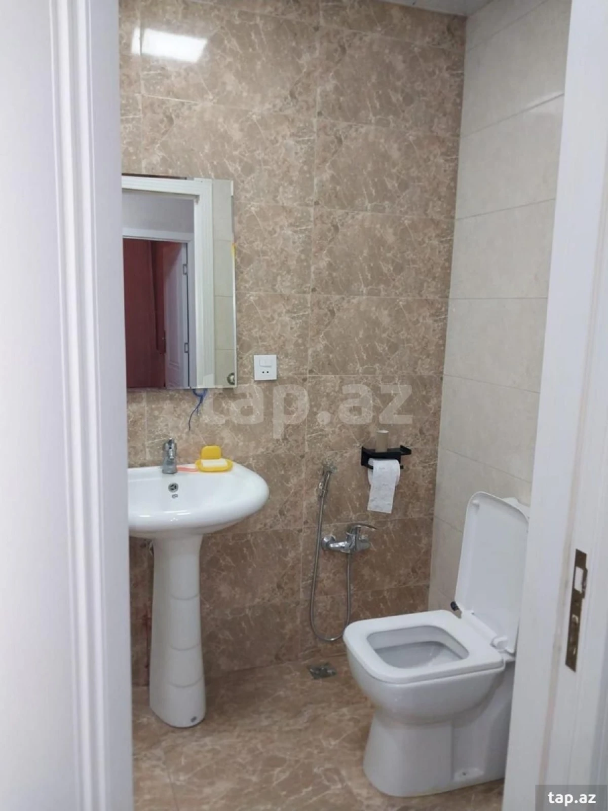 Kirayə verilir 3 otaqlı yeni tikili 110 m²