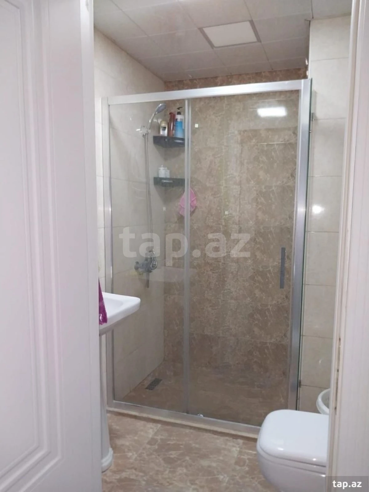 Kirayə verilir 3 otaqlı yeni tikili 110 m²