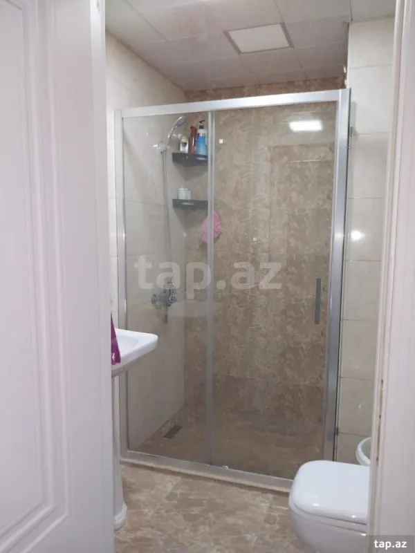 Kirayə verilir 3 otaqlı yeni tikili 110 m²