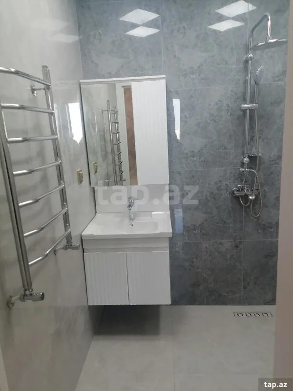 Satılır 2 otaqlı yeni tikili 70 m²
