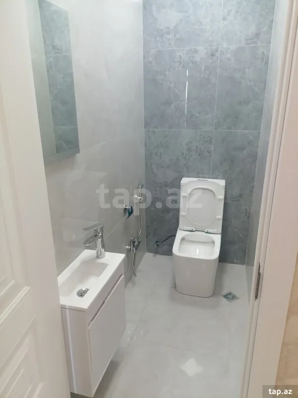 Satılır 2 otaqlı yeni tikili 70 m²