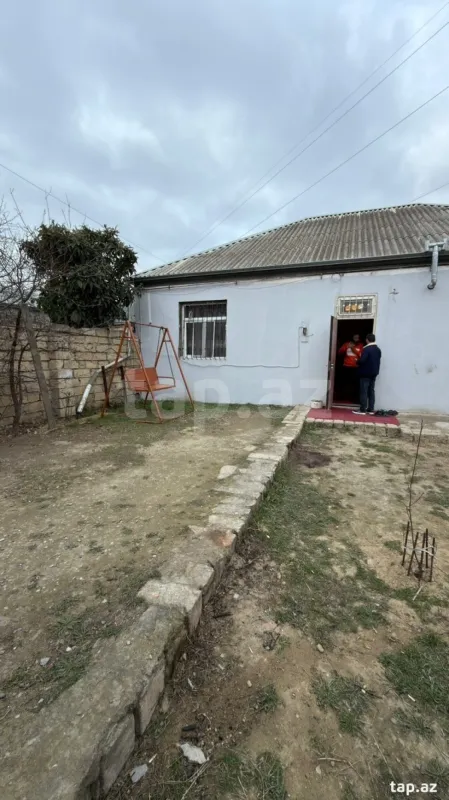 Satılır 3 otaqlı həyət evi