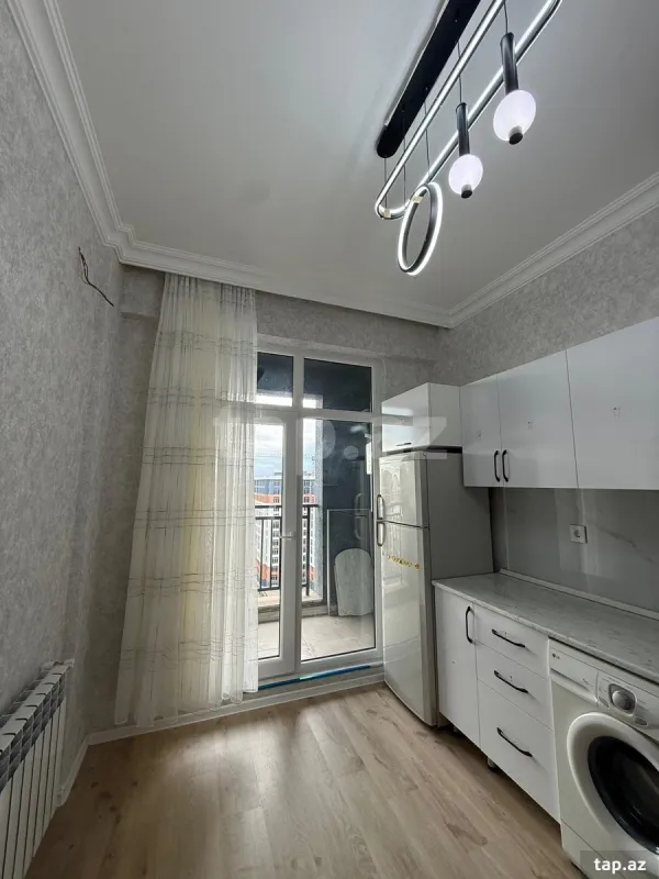 Kirayə verilir 2 otaqlı yeni tikili 78 m²