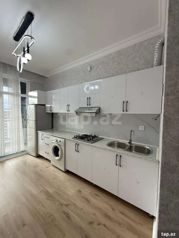 Kirayə verilir 2 otaqlı yeni tikili 78 m²